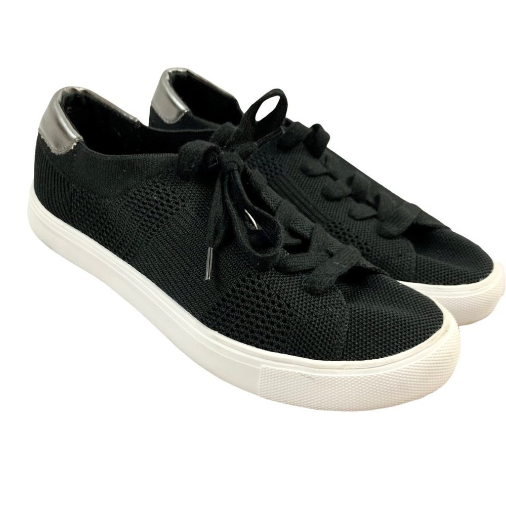 Time and Tru Women’s Sneaker Size 8